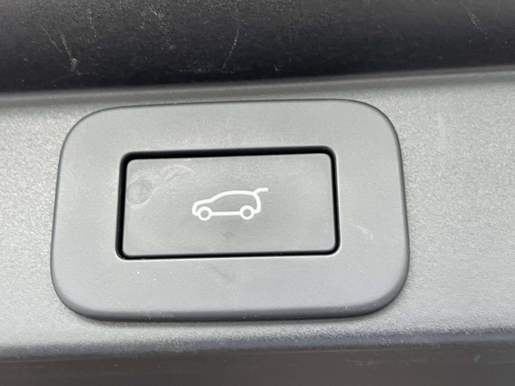 Certified 2023 Land Rover Range Rover Long Wheelbase SE AWD/4WD image 20