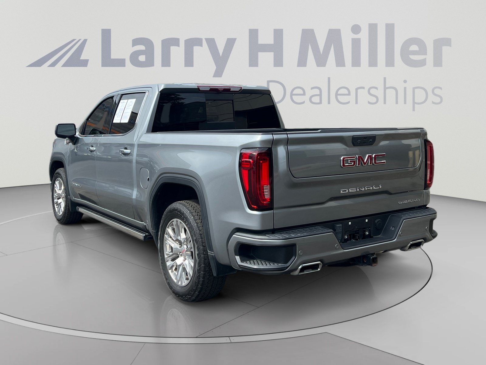 Used 2023 GMC Sierra 1500 Denali AWD/4WD image 3