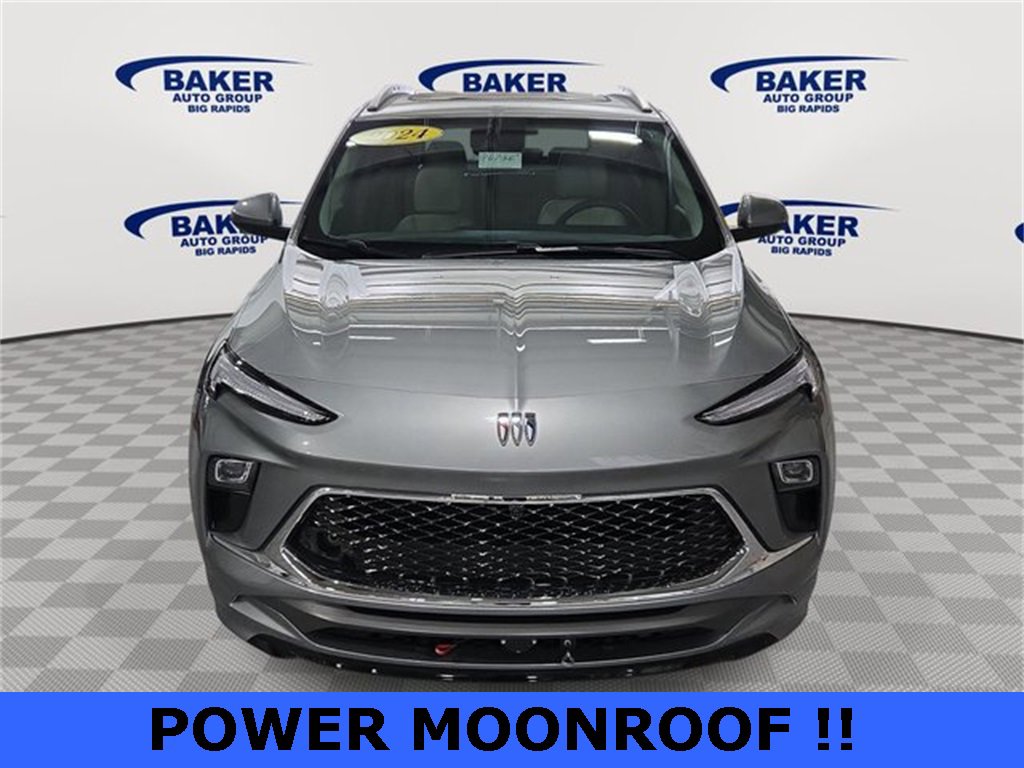 Used 2024 Buick Encore GX Avenir w/ Avenir Technology Package image 2