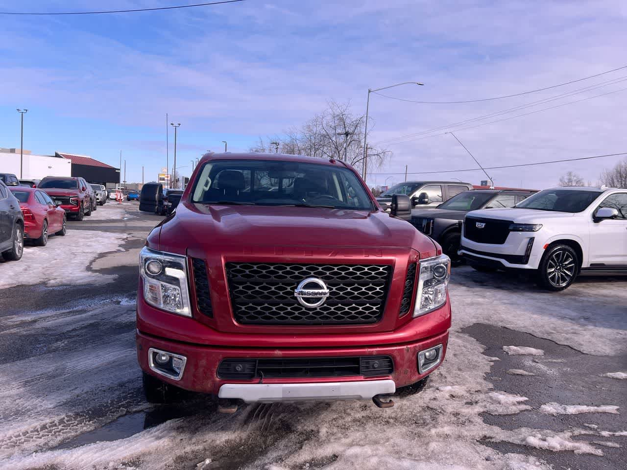 Used 2017 Nissan Titan PRO-4X w/ Pro-4x Convenience Package AWD/4WD image 29