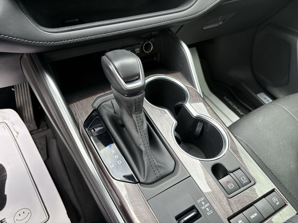 Used 2020 Toyota Highlander Limited image 29