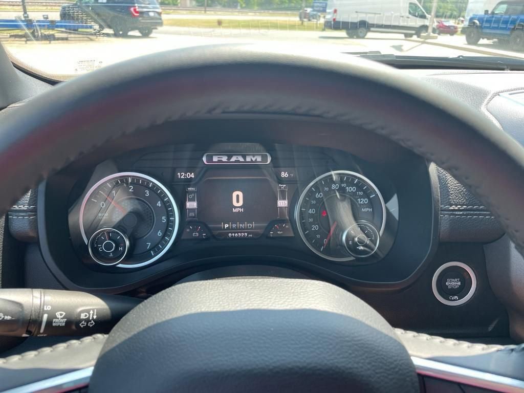 Used 2024 RAM 1500 Laramie image 19