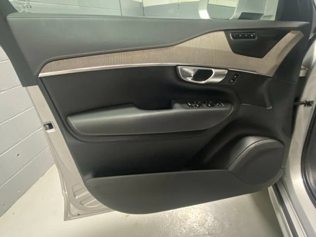 Used 2023 Volvo XC90 B6 Ultimate AWD/4WD image 7