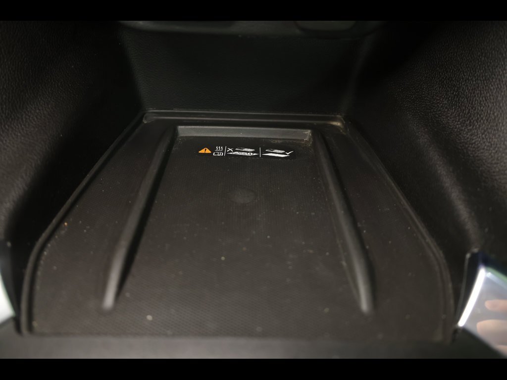 Used 2022 Chevrolet Traverse LT image 29