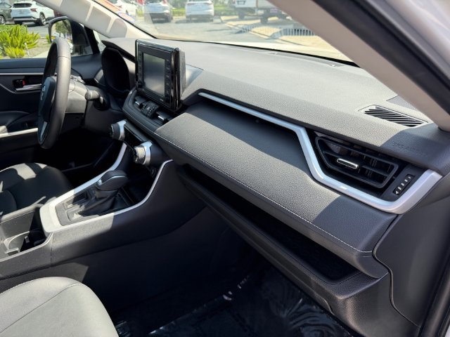 Used 2022 Toyota RAV4 XLE Premium FWD image 20
