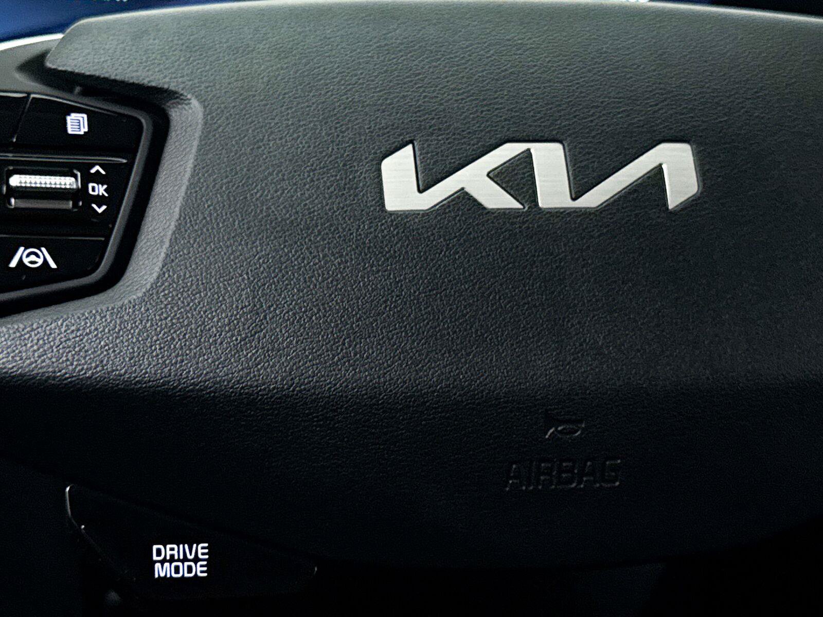 Used 2024 Kia EV6 Wind w/ Wind Technology Package AWD/4WD image 10