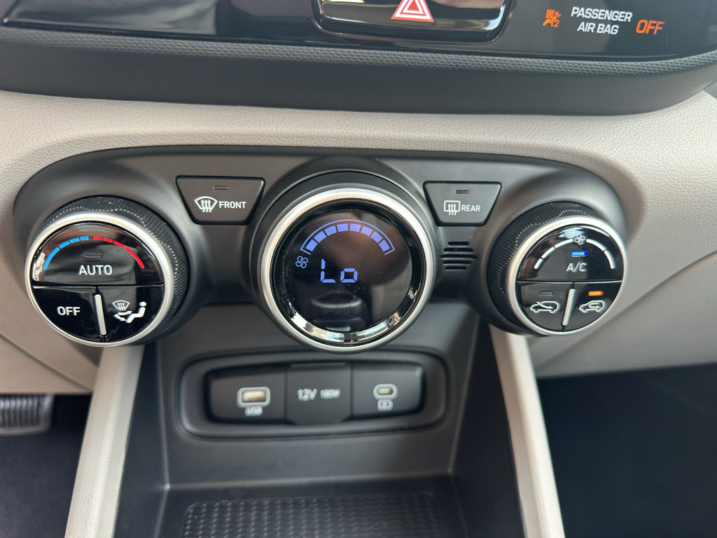 Used 2025 Hyundai Venue SEL FWD image 20