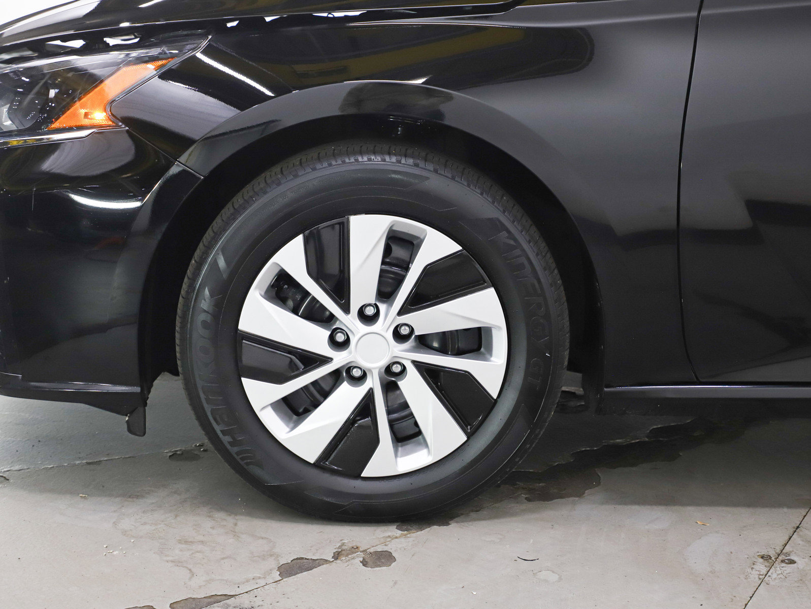 Used 2024 Nissan Altima 2.5 S image 27