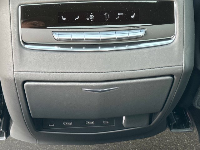 New 2026 Cadillac Escalade ESV Luxury w/ LPO, Floor Liner Package AWD/4WD image 17