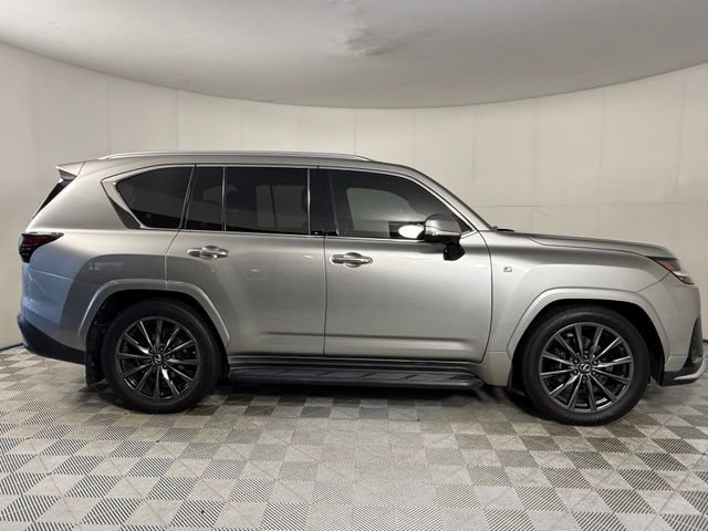 Used 2023 Lexus LX 600 F Sport w/ Accessory Package (Z1) AWD/4WD image 9