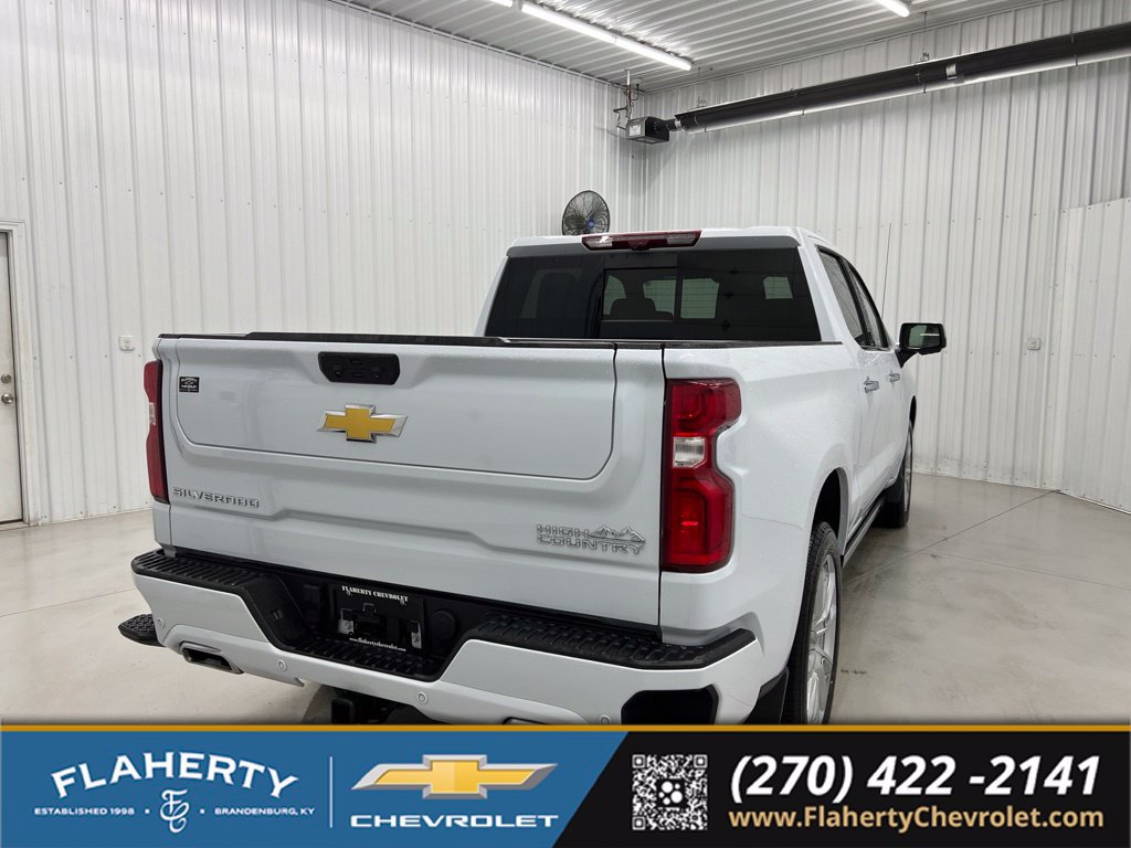 Used 2026 Chevrolet Silverado 1500 High Country AWD/4WD image 3