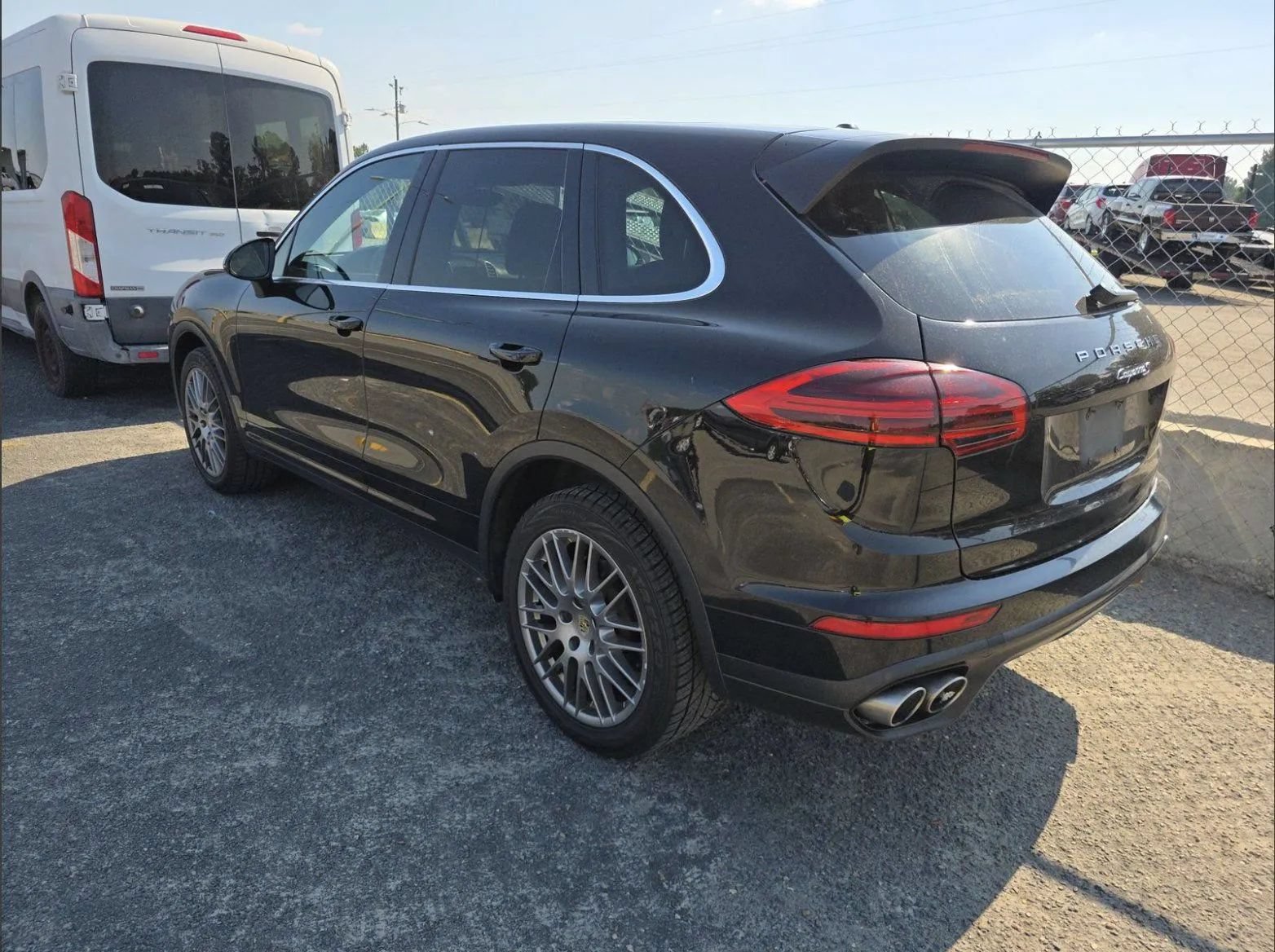 Used 2016 Porsche Cayenne S AWD/4WD image 3