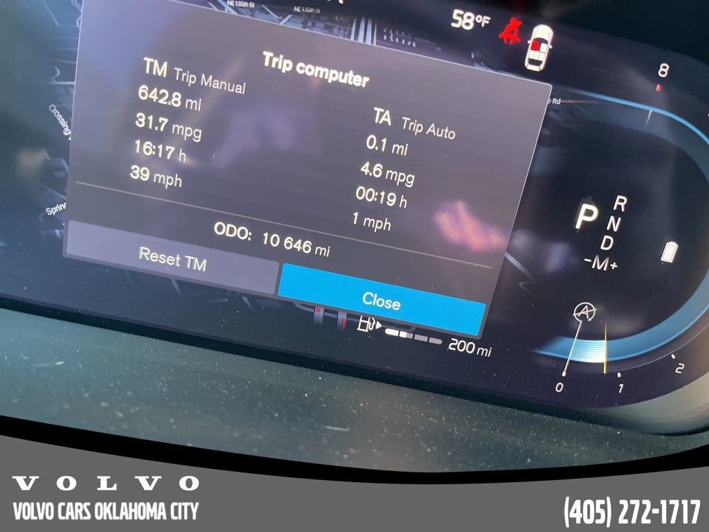 Certified 2023 Volvo XC40 B4 Ultimate w/ Protection Package Premier image 10