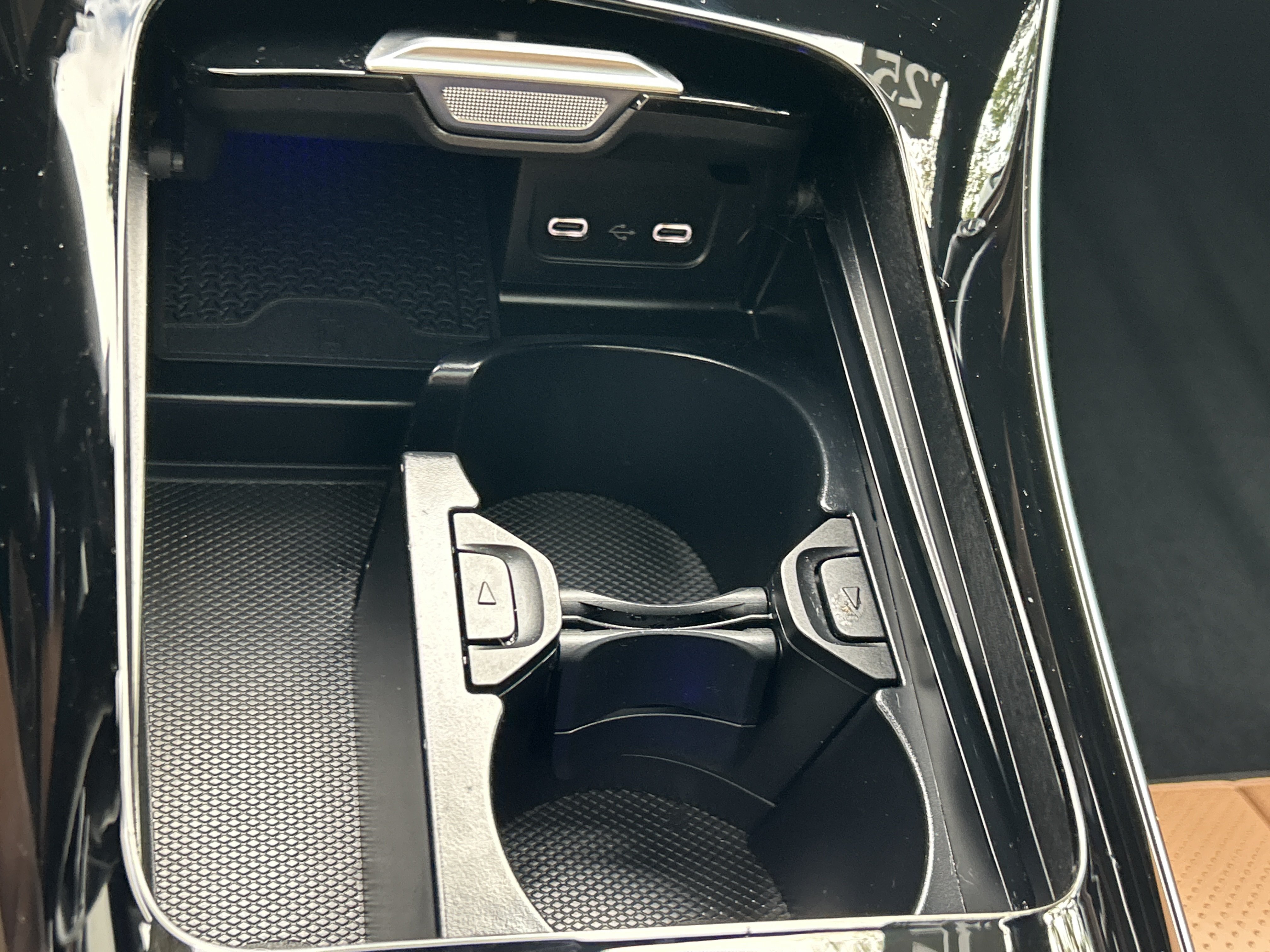 Certified 2025 Mercedes-Benz CLE 300 4MATIC Coupe image 34