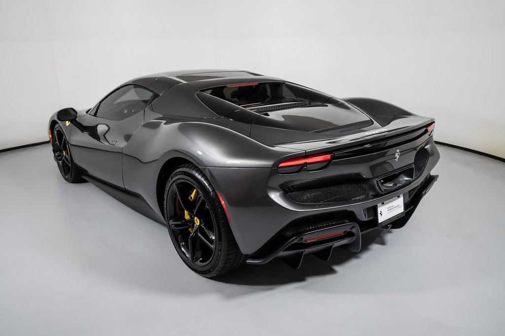 Used 2023 Ferrari 296 GTS Spider image 15