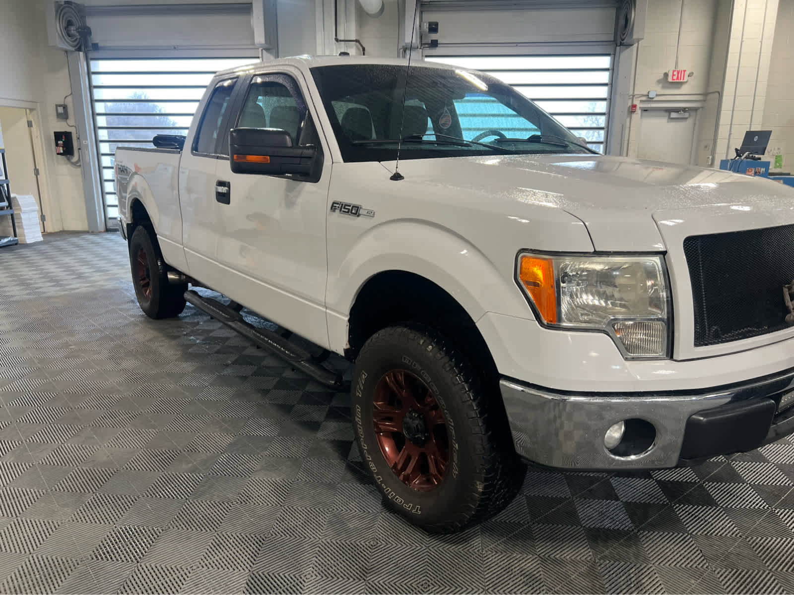 Used 2013 Ford F150 XLT w/ XLT Chrome Pkg image 4