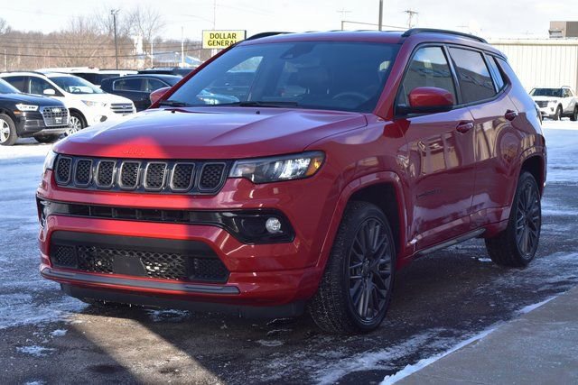 Used 2023 Jeep Compass Limited image 12