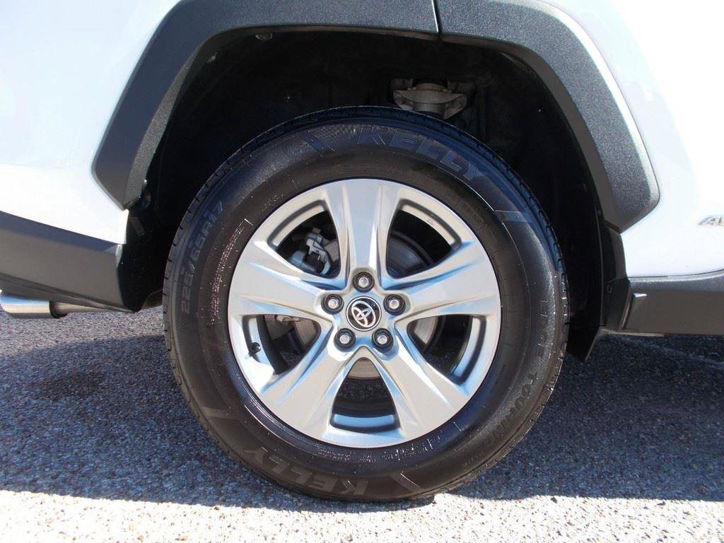Used 2023 Toyota RAV4 XLE image 7
