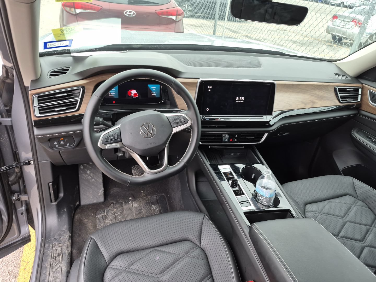Used 2026 Volkswagen Atlas SE AWD/4WD image 8