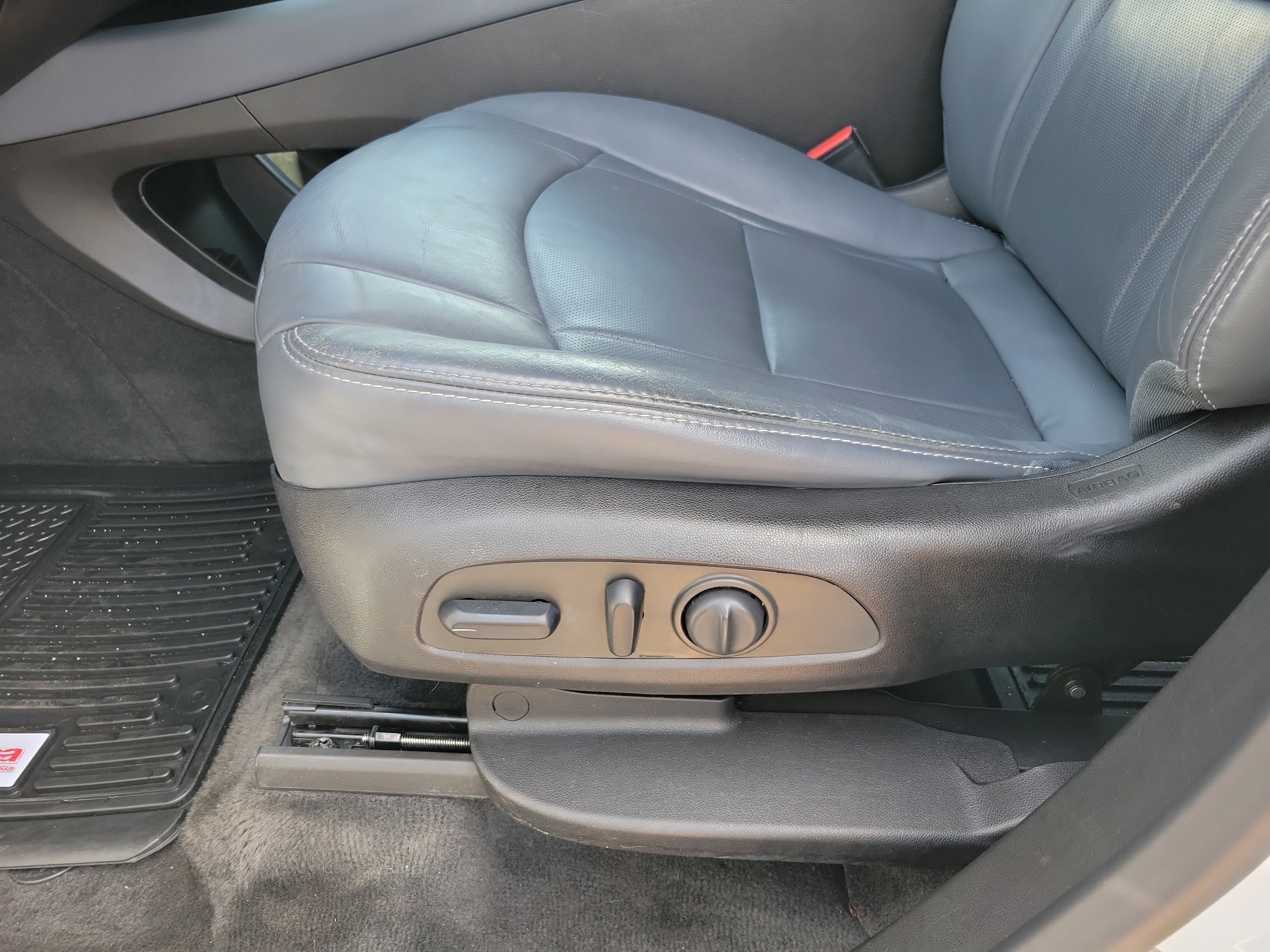 Used 2019 Buick Enclave Essence image 5