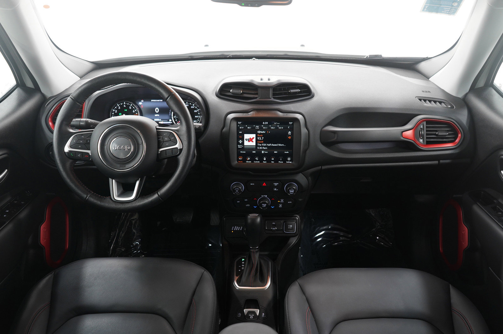 Used 2023 Jeep Renegade Trailhawk w/ Trailhawk Elite Group AWD/4WD image 14