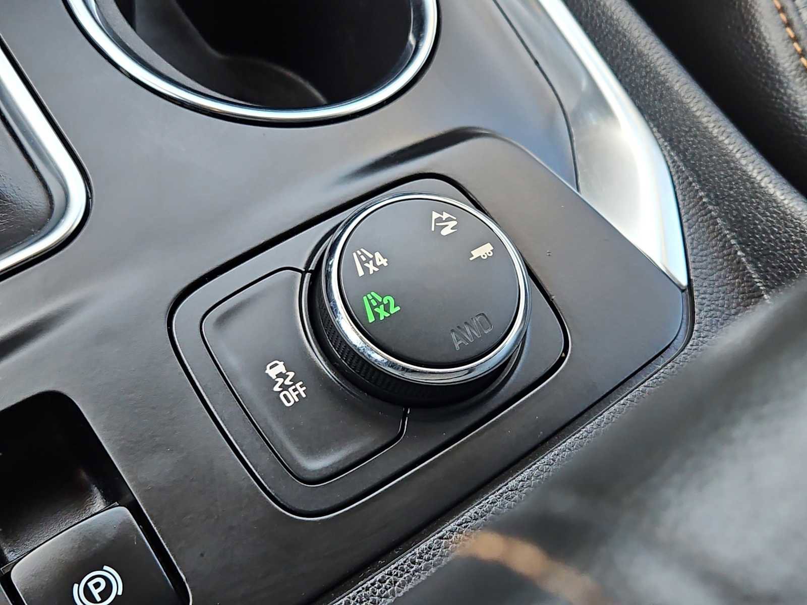 Used 2021 Chevrolet Traverse LT w/ LT Premium Package image 17