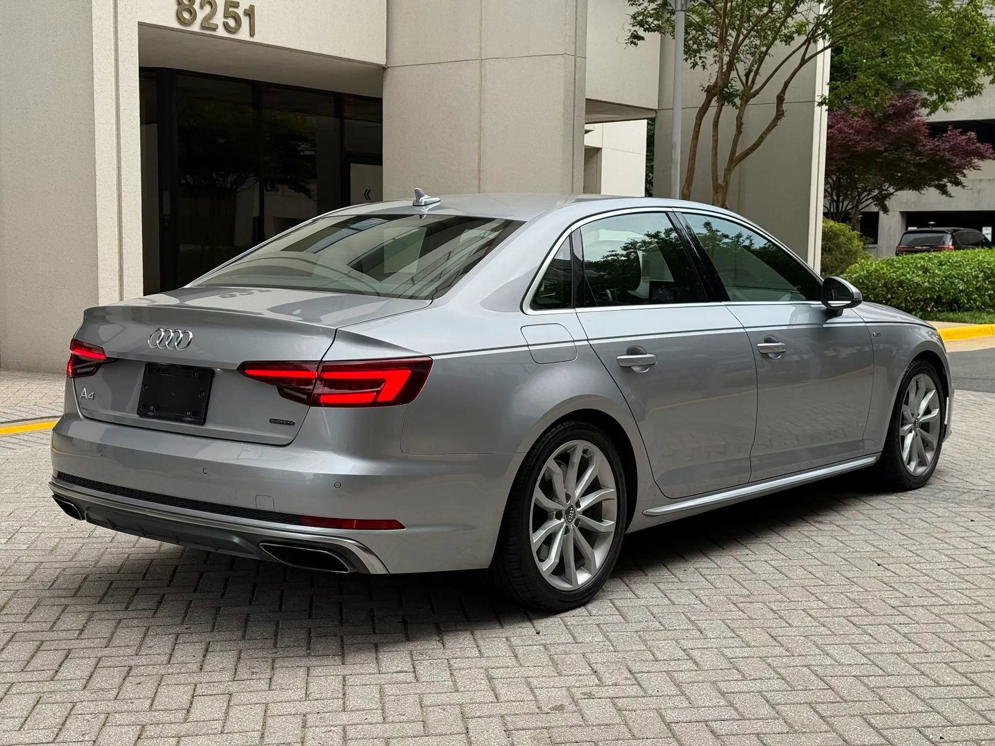 Used 2019 Audi A4 2.0T Premium Plus w/ Premium Plus Package AWD/4WD image 4
