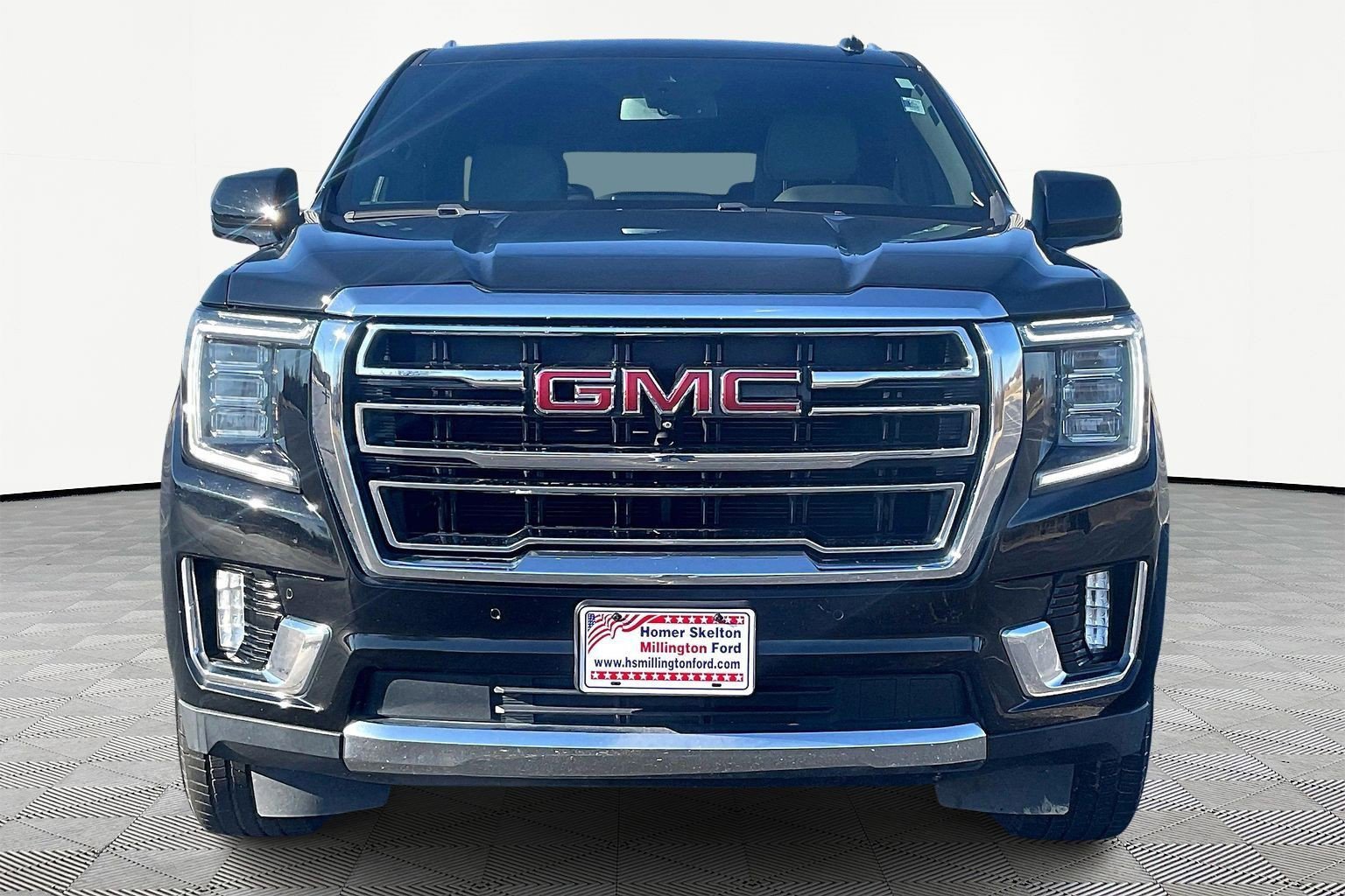 Used 2021 GMC Yukon XL SLT w/ Rear Media and Nav Package image 3