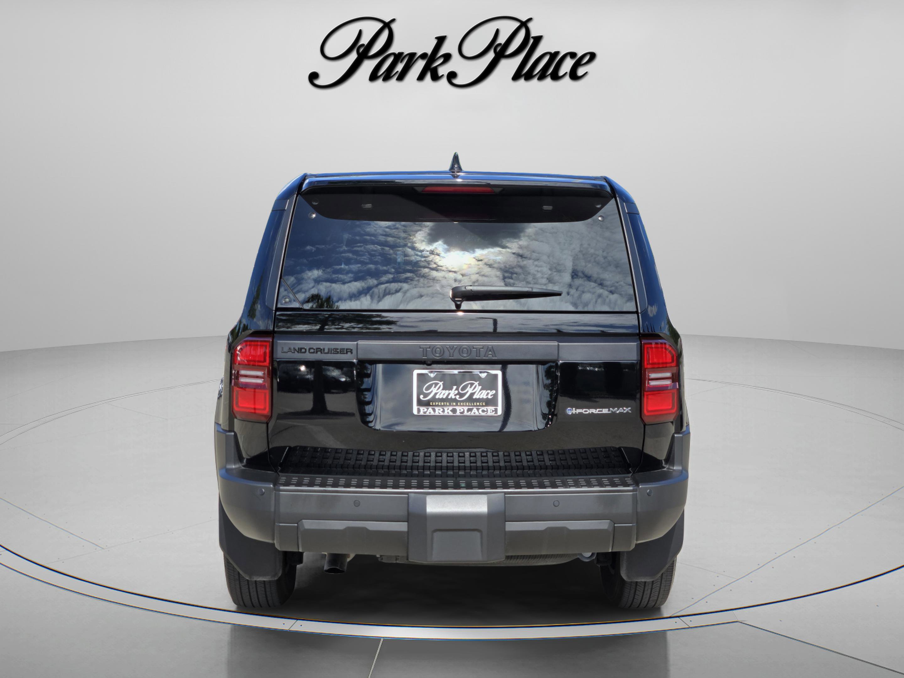 Used 2024 Toyota Land Cruiser 1958 image 4