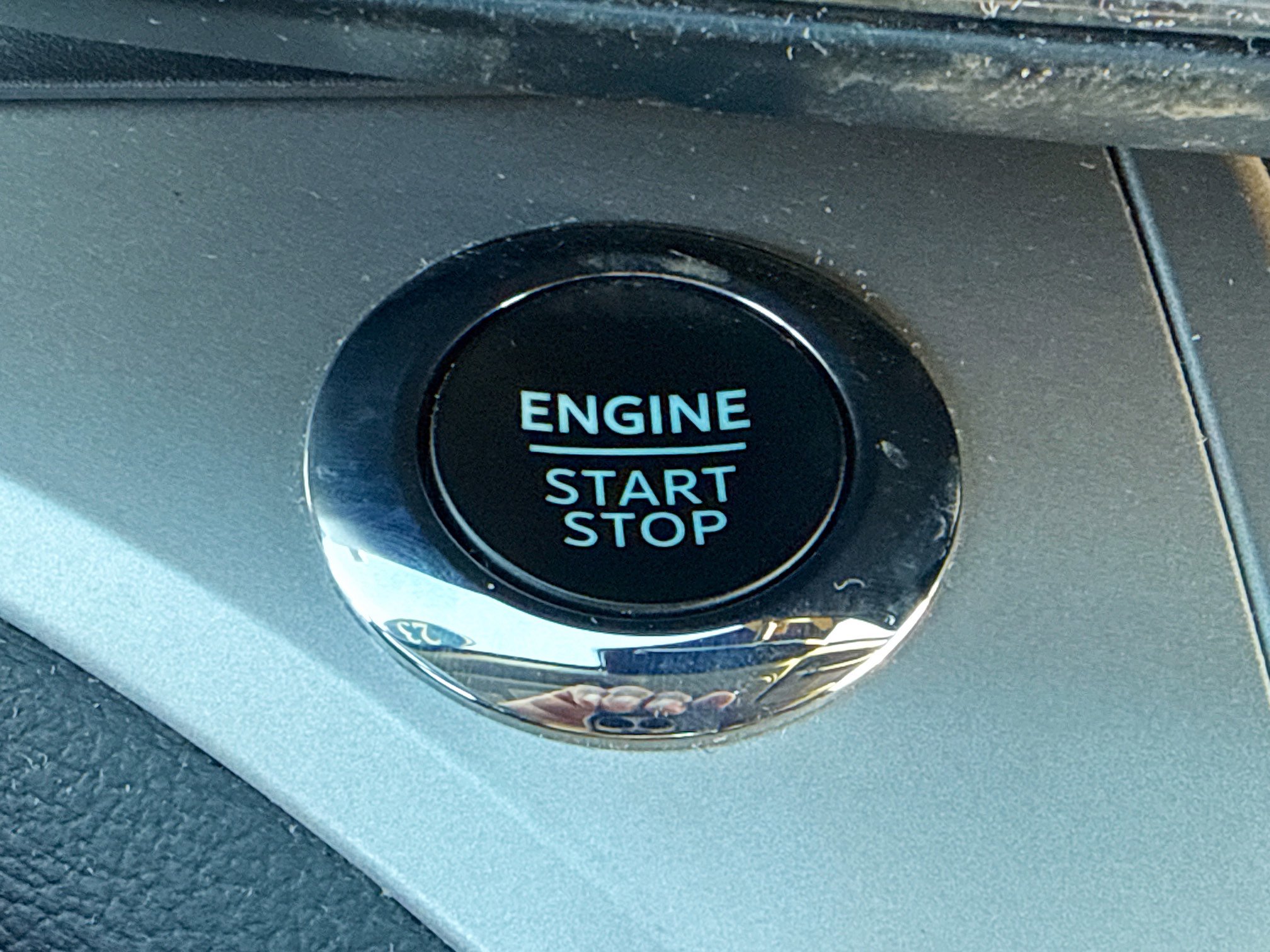 Certified 2023 Ford Explorer XLT w/ Equipment Group 202A image 9