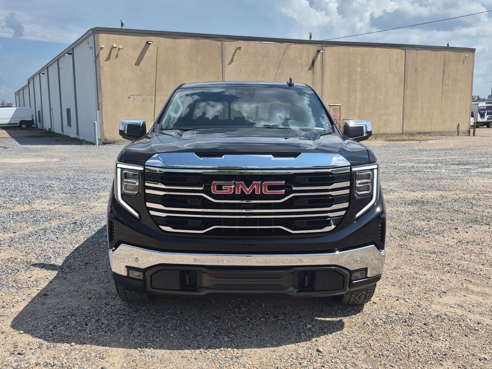New 2026 GMC Sierra 1500 SLT AWD/4WD image 9