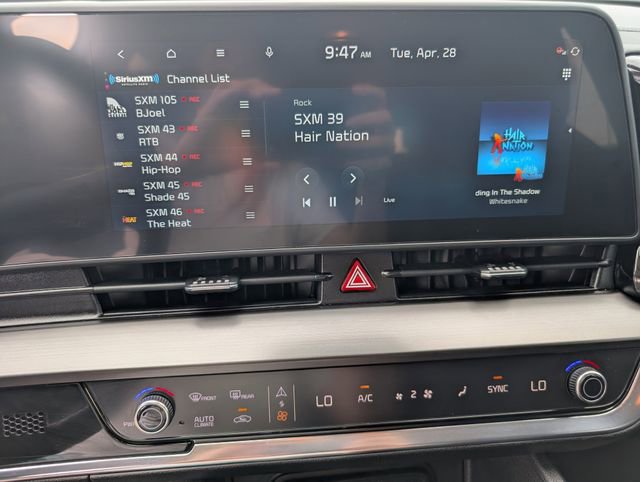 Used 2024 Kia Sportage EX FWD image 13