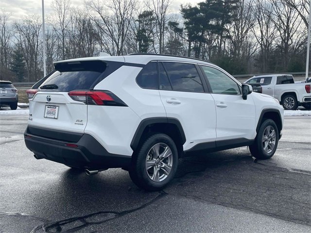 Used 2024 Toyota RAV4 XLE image 5