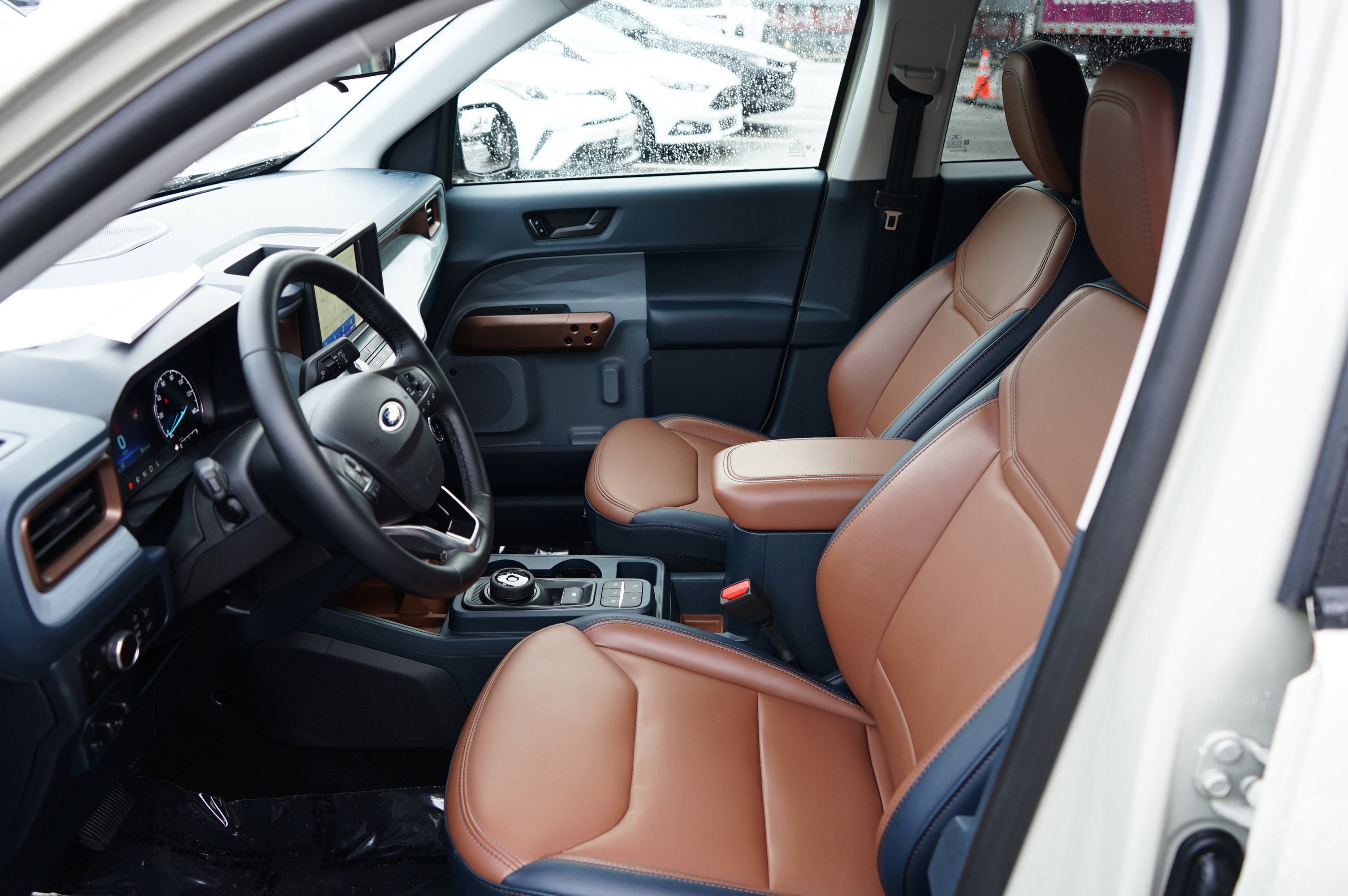 Used 2024 Ford Maverick Lariat w/ FX4 Off-Road Package image 16