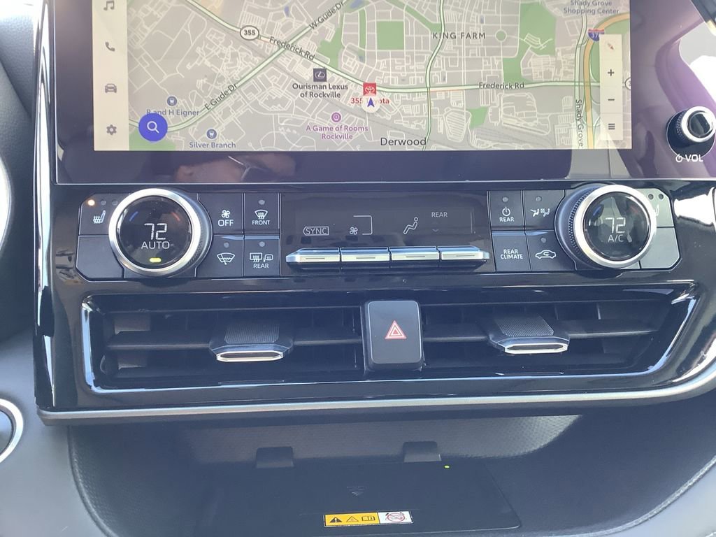 Used 2024 Toyota Highlander XLE image 22