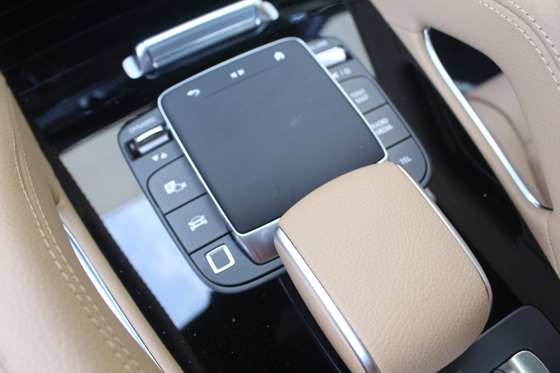 New 2026 Mercedes-Benz GLS 580 4MATIC image 32