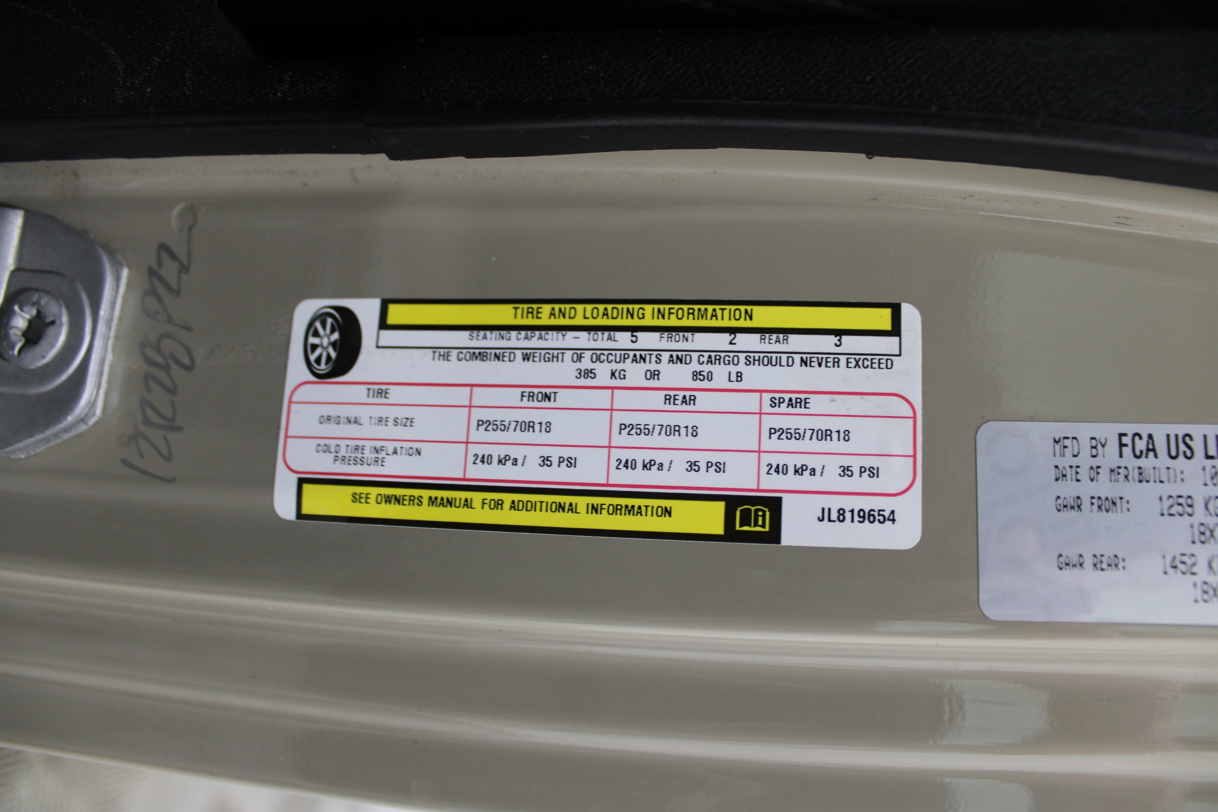 Used 2018 Jeep Wrangler Unlimited Sahara image 28