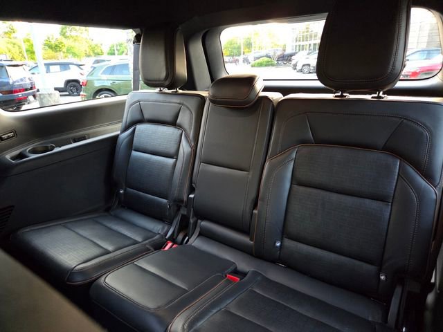 Used 2025 Lincoln Navigator L Black Label AWD/4WD image 8