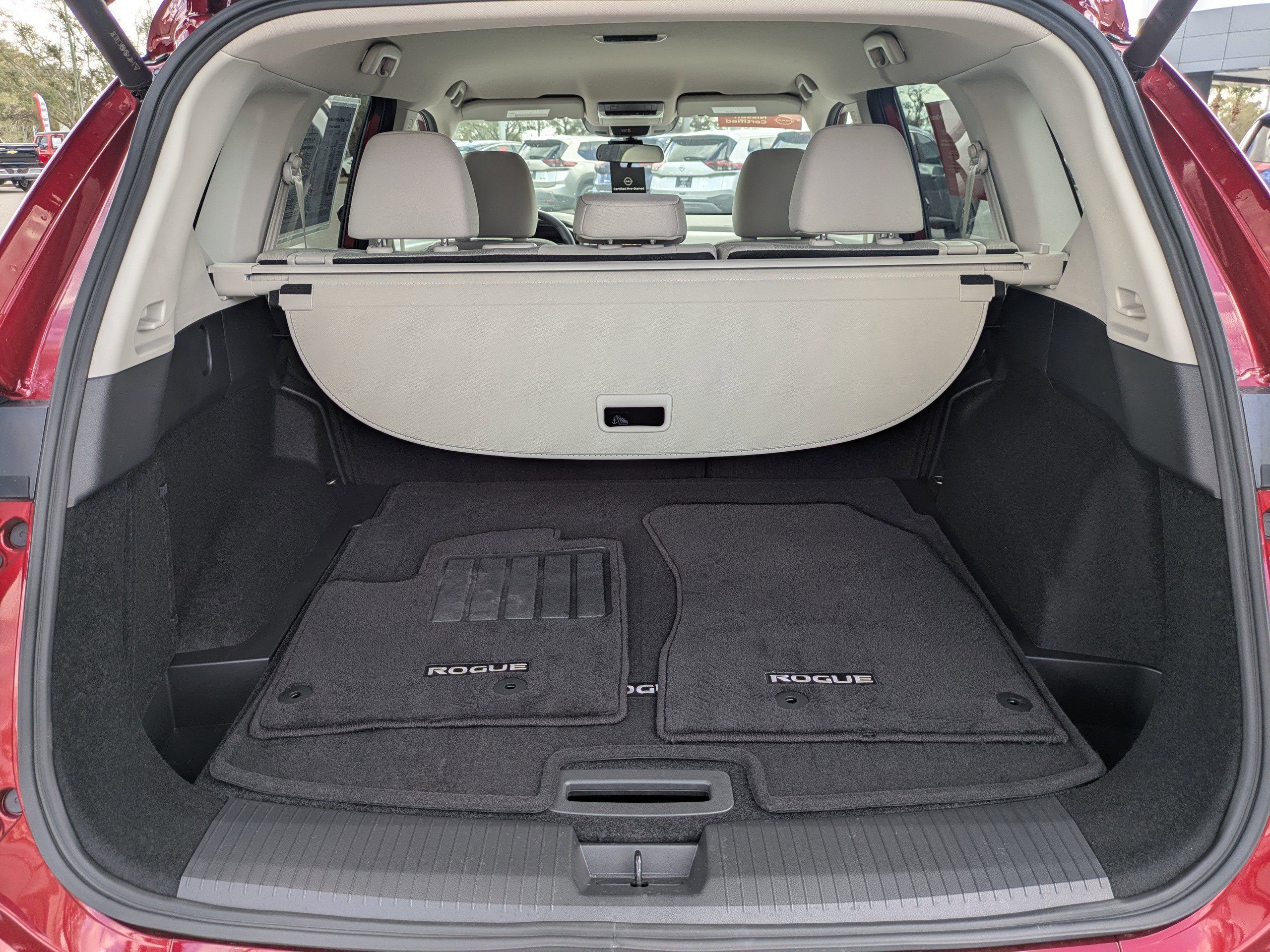 Certified 2025 Nissan Rogue SV image 13