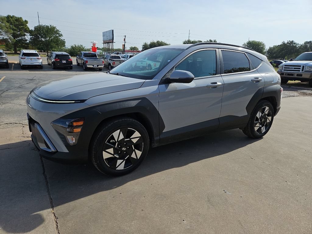 Used 2025 Hyundai Kona SEL FWD image 5