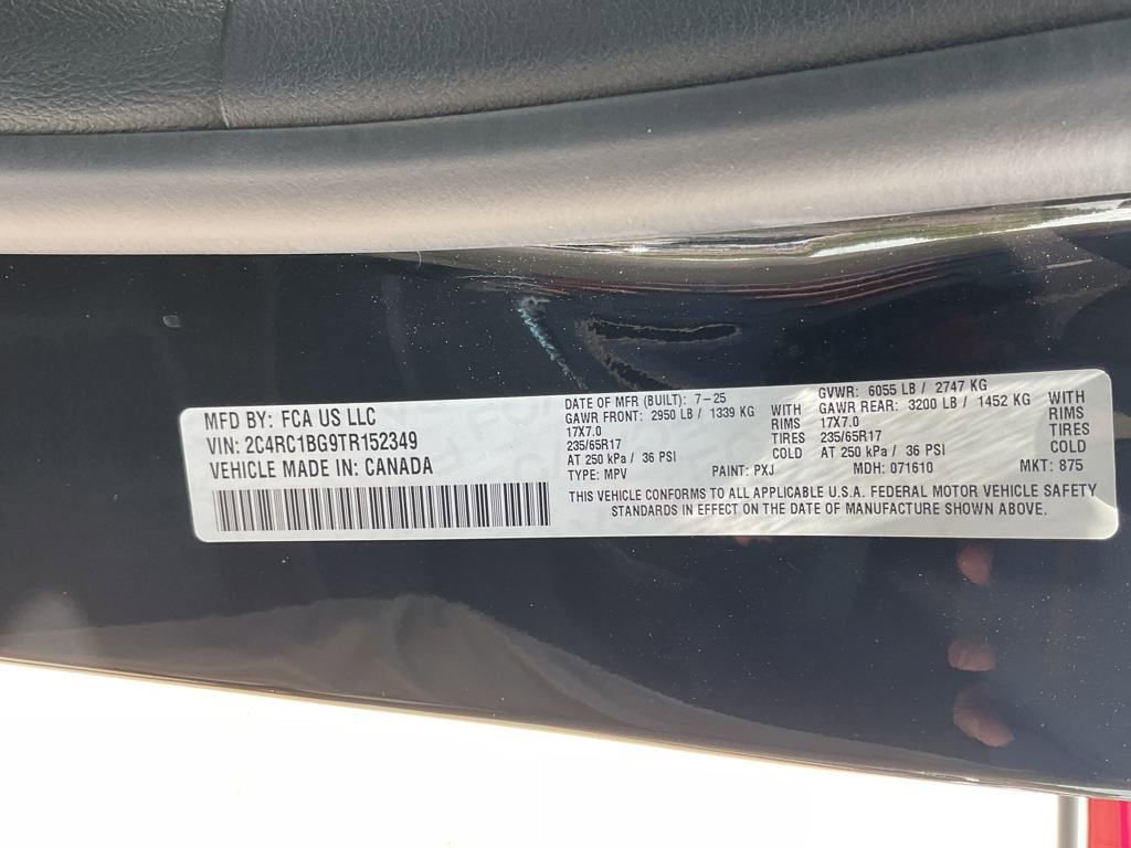 New 2026 Chrysler Pacifica Select image 32