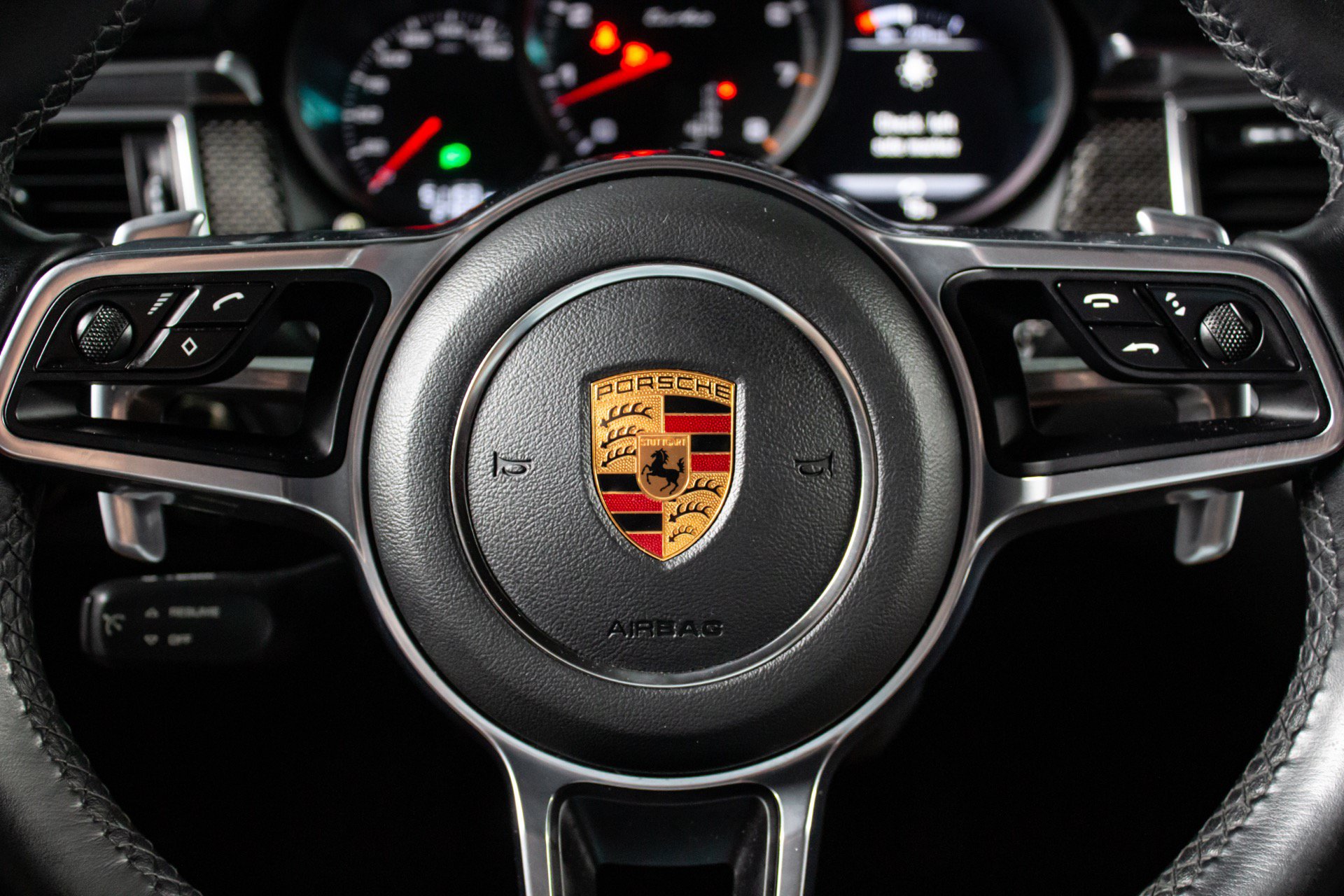 Used 2018 Porsche Macan Turbo AWD/4WD image 26