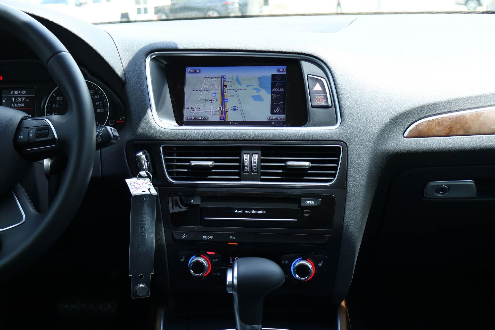 Used 2017 Audi Q5 2.0T Premium Plus w/ Technology Package image 16