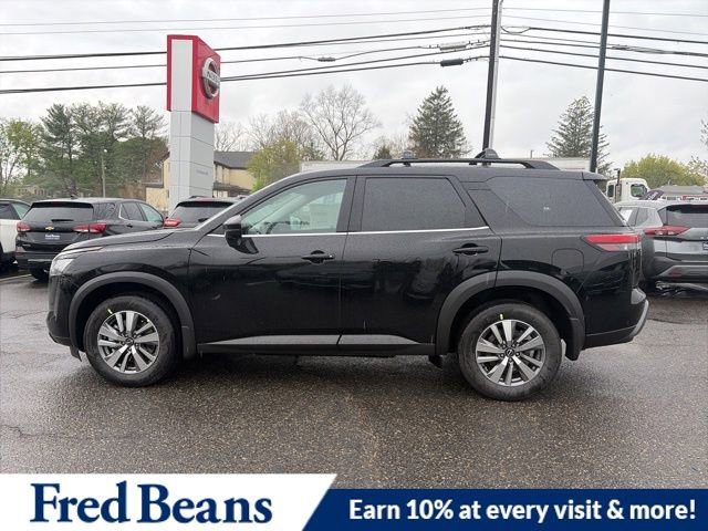 New 2026 Nissan Pathfinder SL image 4