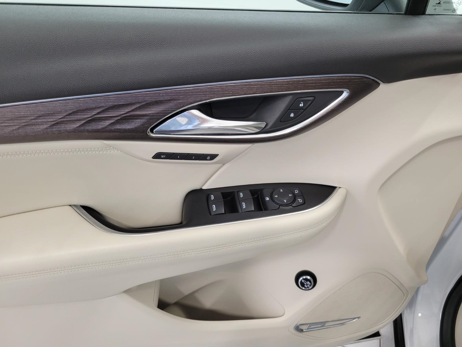 Used 2021 Buick Envision Avenir AWD/4WD image 26