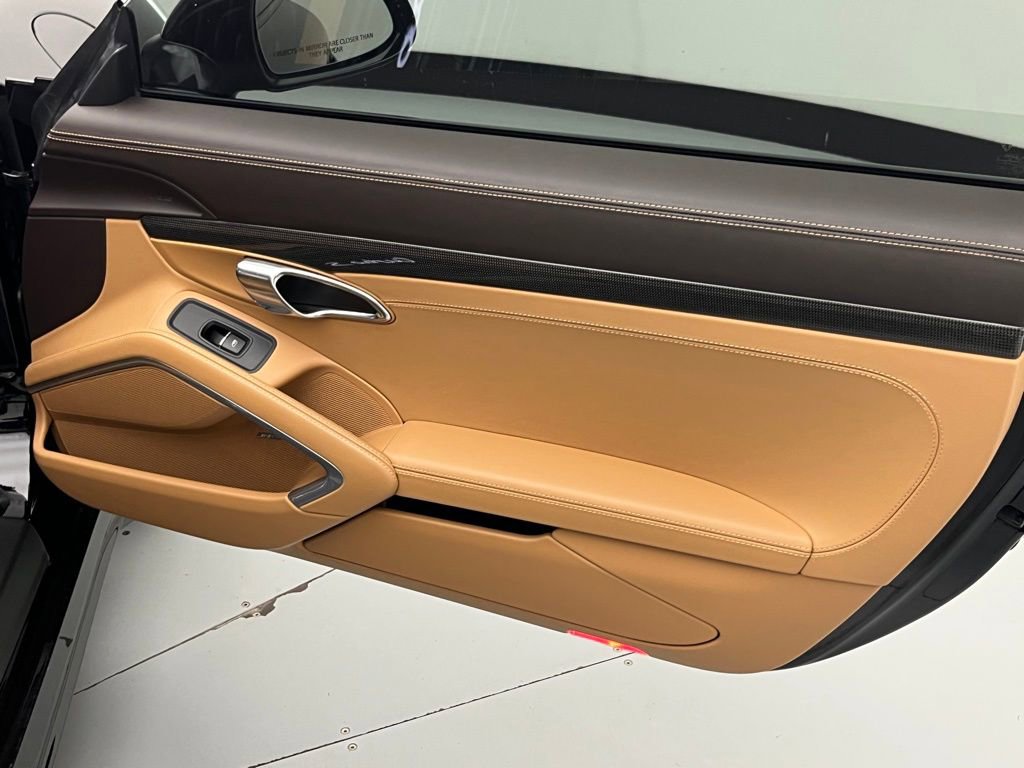 Used 2015 Porsche 911 Turbo S image 39