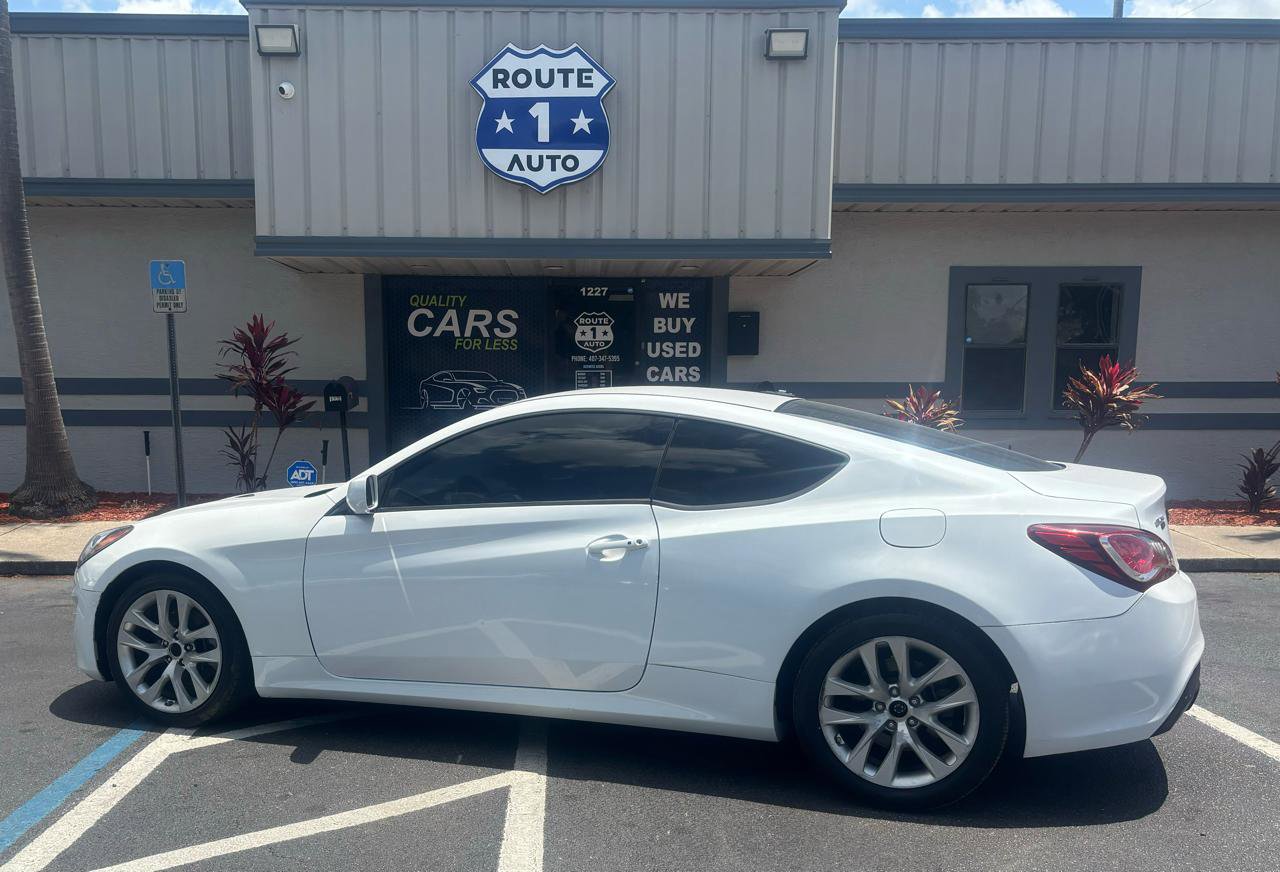 Used 2014 Hyundai Genesis 2.0T RWD image 5