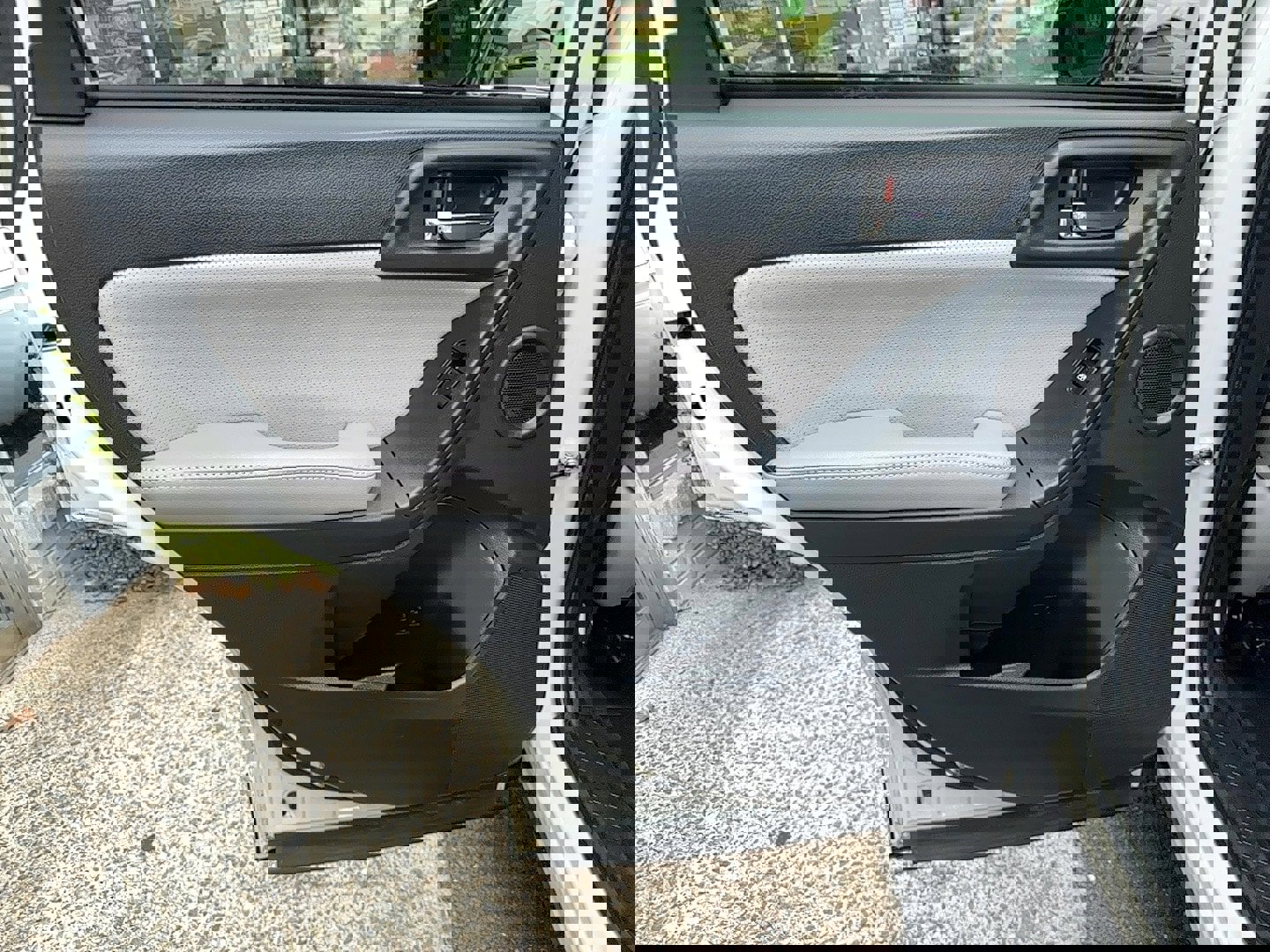 Used 2014 Subaru Forester 2.5i Touring image 18