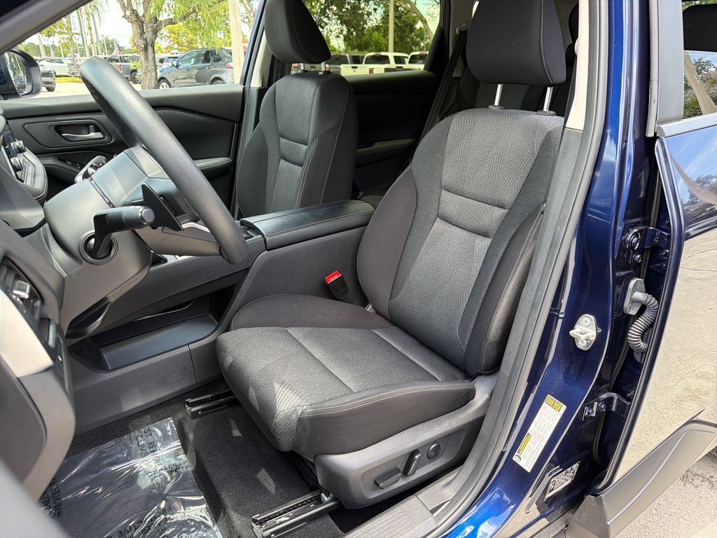 Certified 2024 Nissan Rogue SV FWD image 30