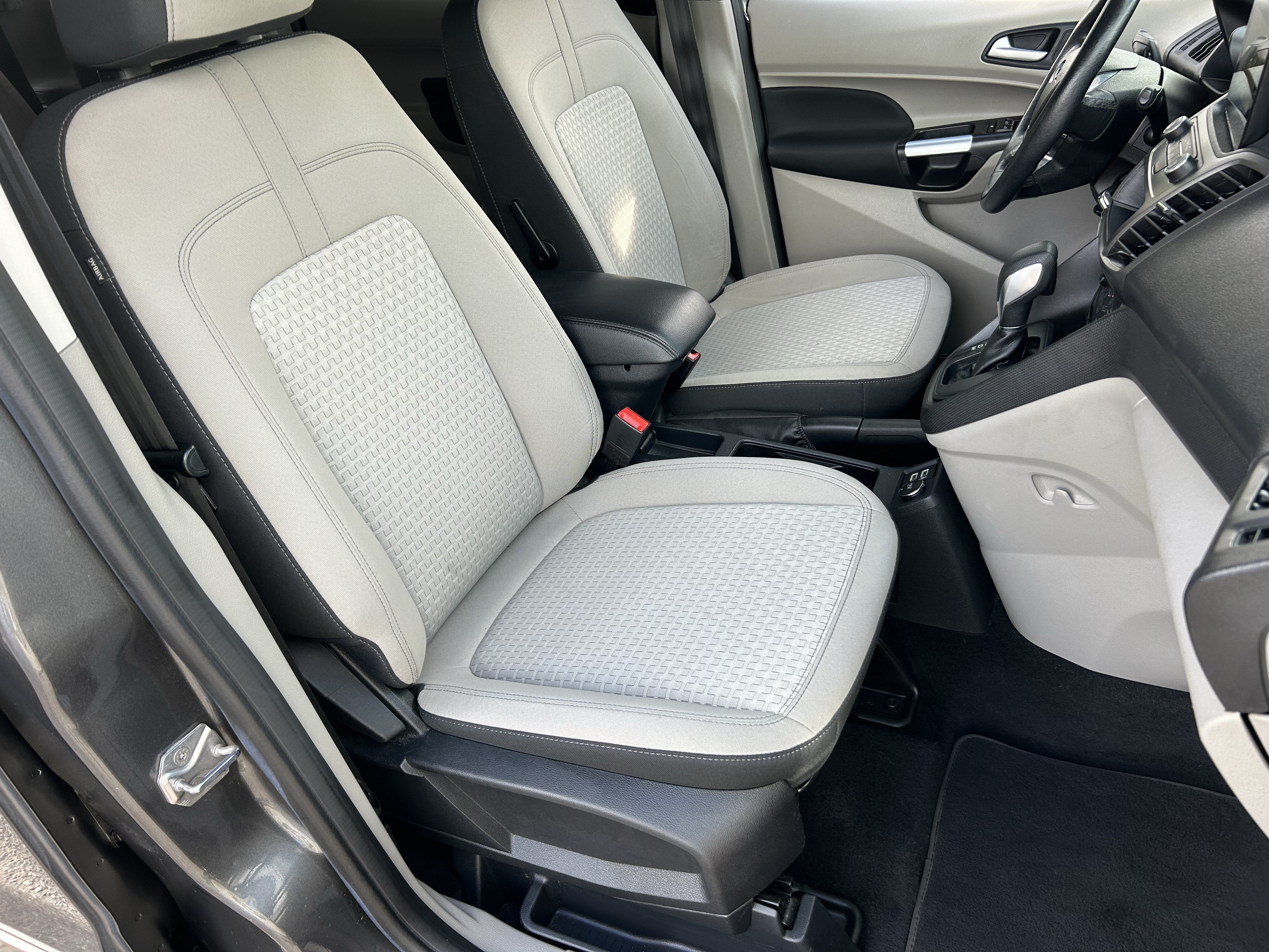 Used 2020 Ford Transit Connect XLT FWD image 8